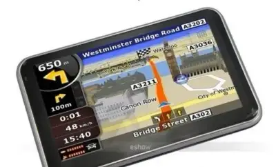 5" GPS NAVIGACE v HD, 8GB, FM, 256MB, 3D mapy- NOVÁ