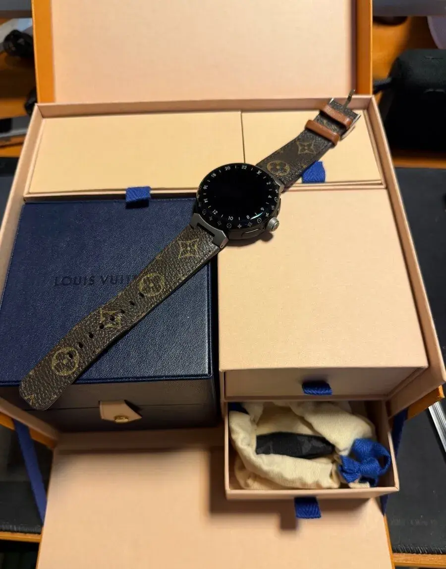 Louis Vuitton Tambour Horizon 3. bez škrábanců