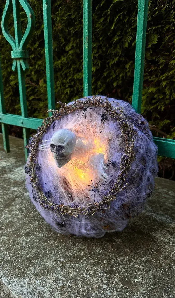 Halloween věnec s lebkou – ruční výroba 💀🕷️