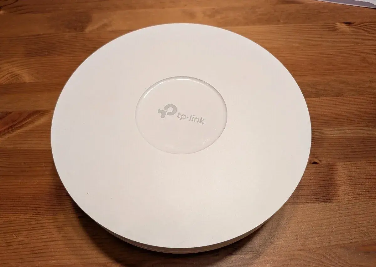 TP-Link Omada EAP670 – Wi-Fi 6 AX5400 stropní AP, 2,5G PoE+