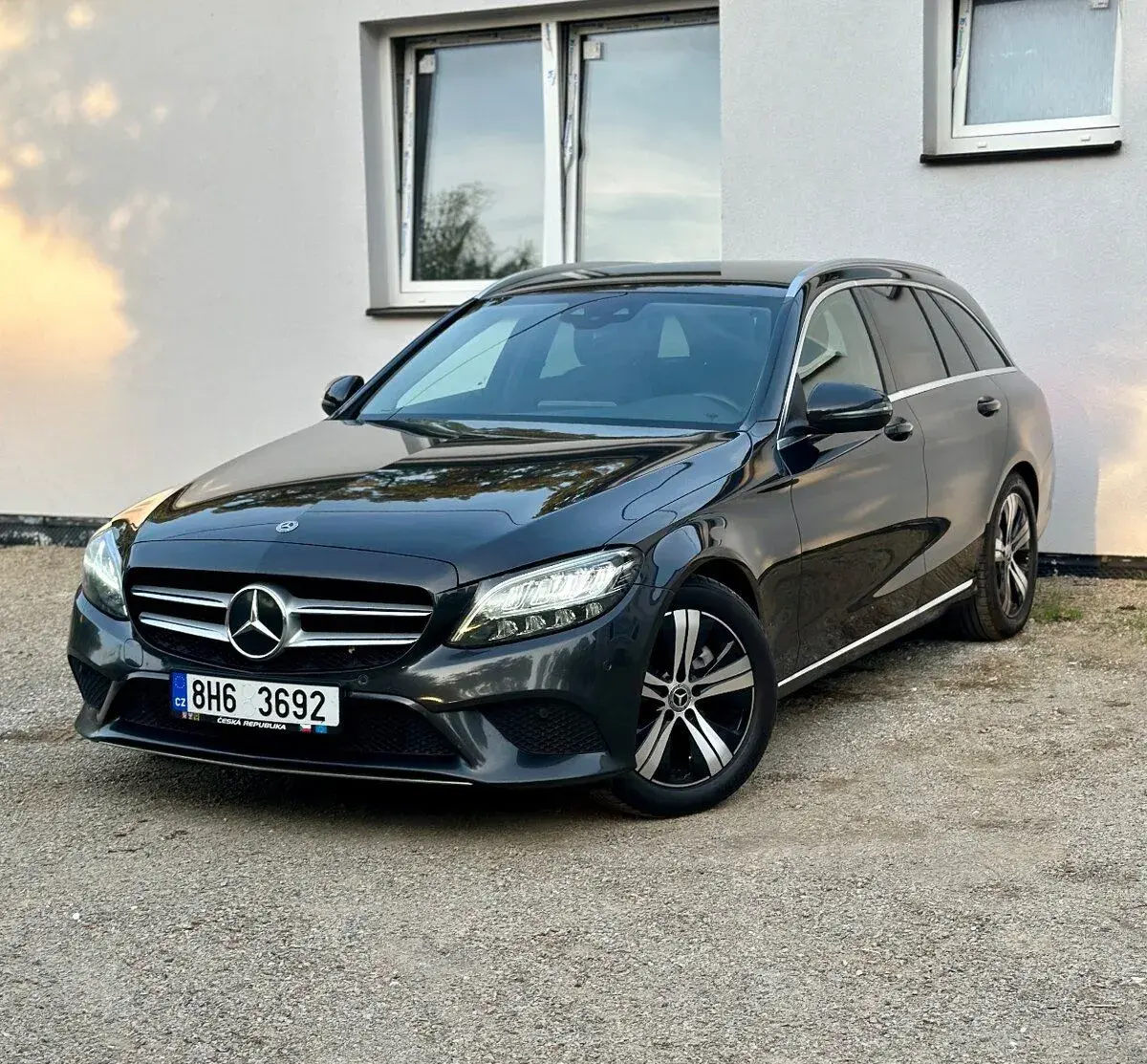 Mercedes-Benz C220d – 2020, 221 000 km