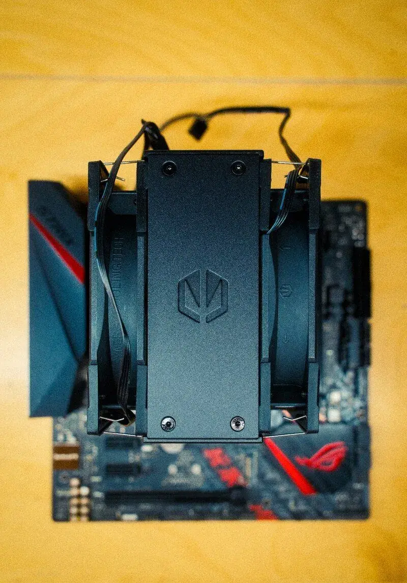 Intel i7-8700 + ASUS ROG STRIX B360-G Gaming + Endorfy Fera