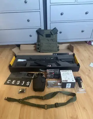 Kompletní Airsoft set M4 (Delta Armory) – stále v záruce