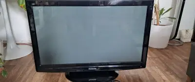 Panasonic Viera TX-P42U104+Set-top box,Hdmi