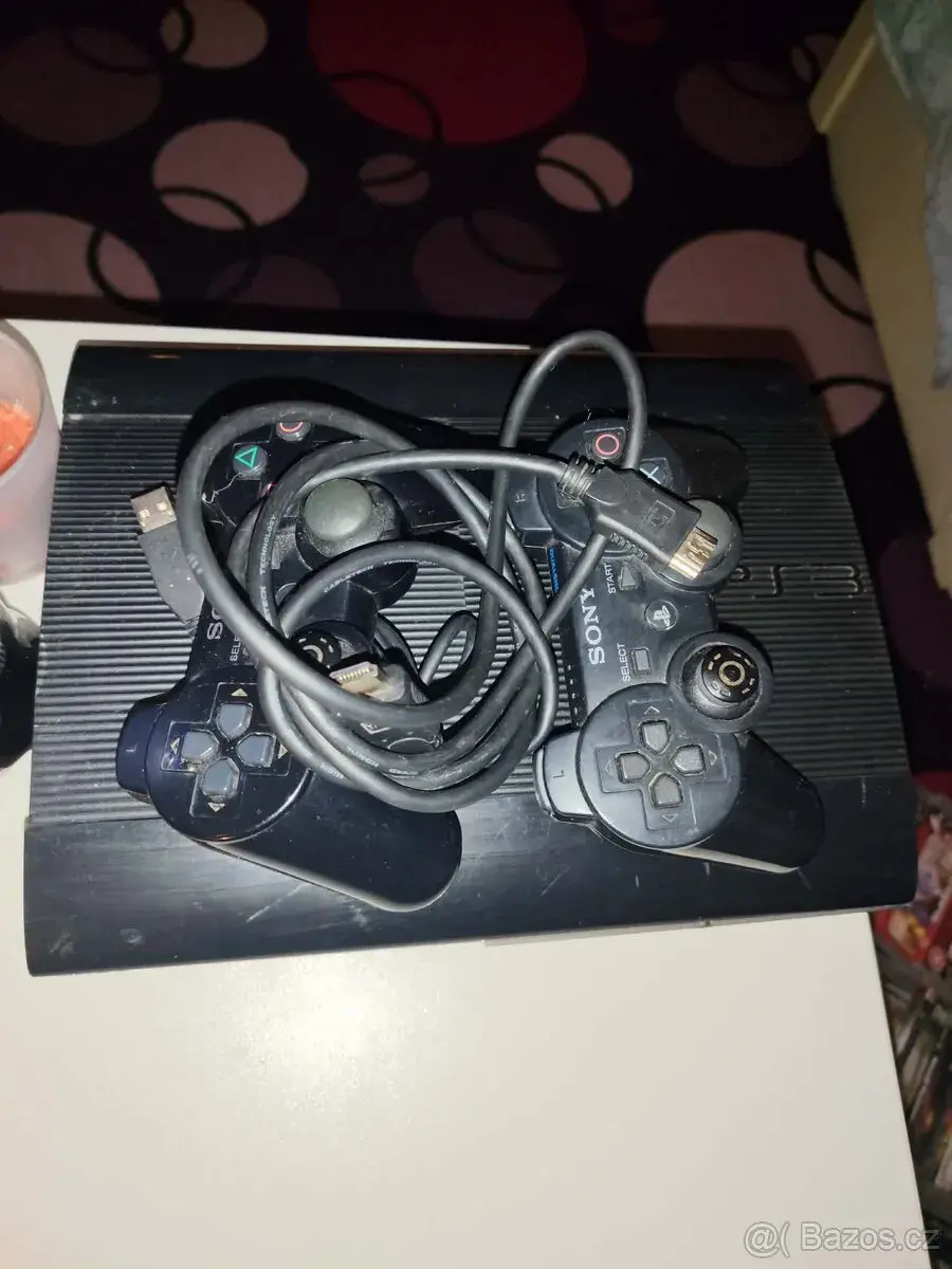 Playstation 3 Super Slim + 2x ovladač + 23 her⁠