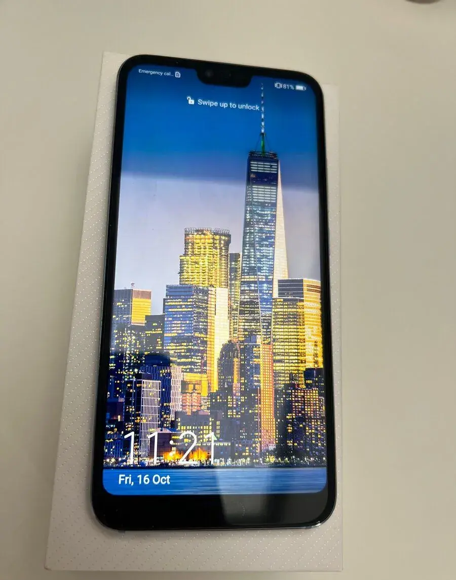 Honor 10 128/4gb Šedy v dobrem stavu