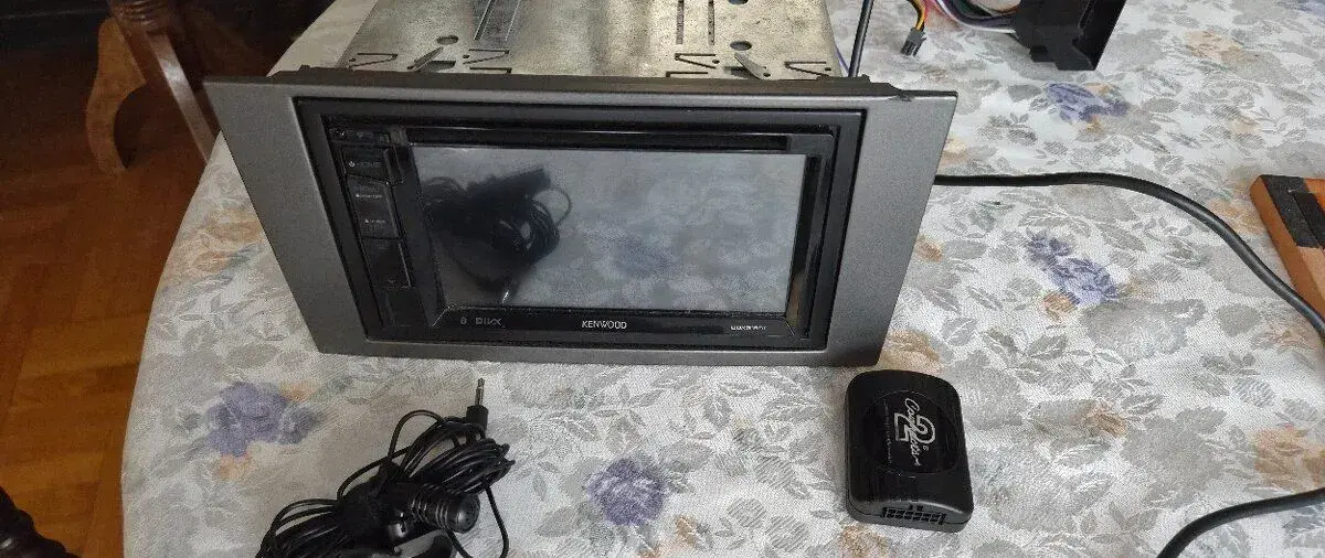 2DIN autorádio Kenwood DDX-318BT