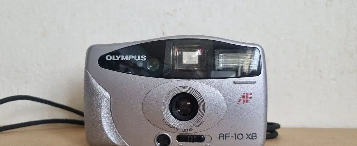 OLYMPUS AF-10 BX KOMPAKT ANALOGOVÝ FOTOAPARÁT point-and-shot