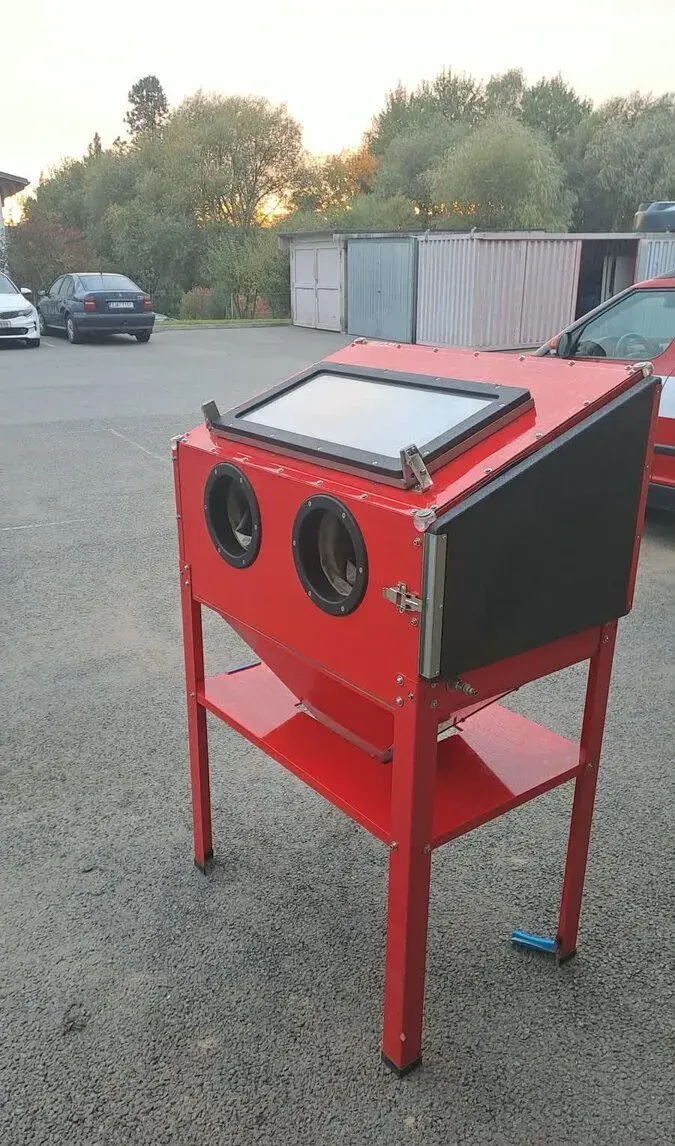 Pískovací box 220l