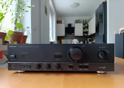 zesilovač Technics SU-VZ220