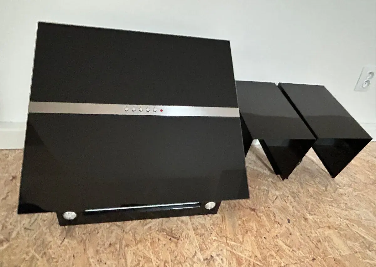 Digestoř komínová 60 cm černé sklo EMPIRE KD 319