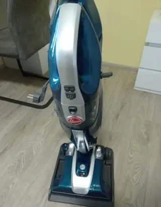 Vysavač a parní mop v jednom