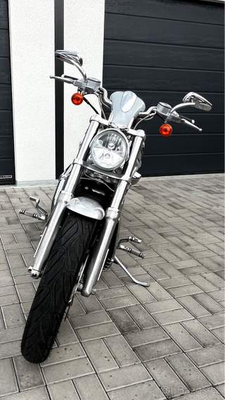 Harley - Davidson, V-Rod - výroční edice 100´ th.