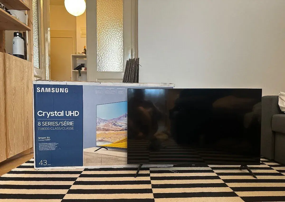 Samsung tv 43" UE43TU8072U