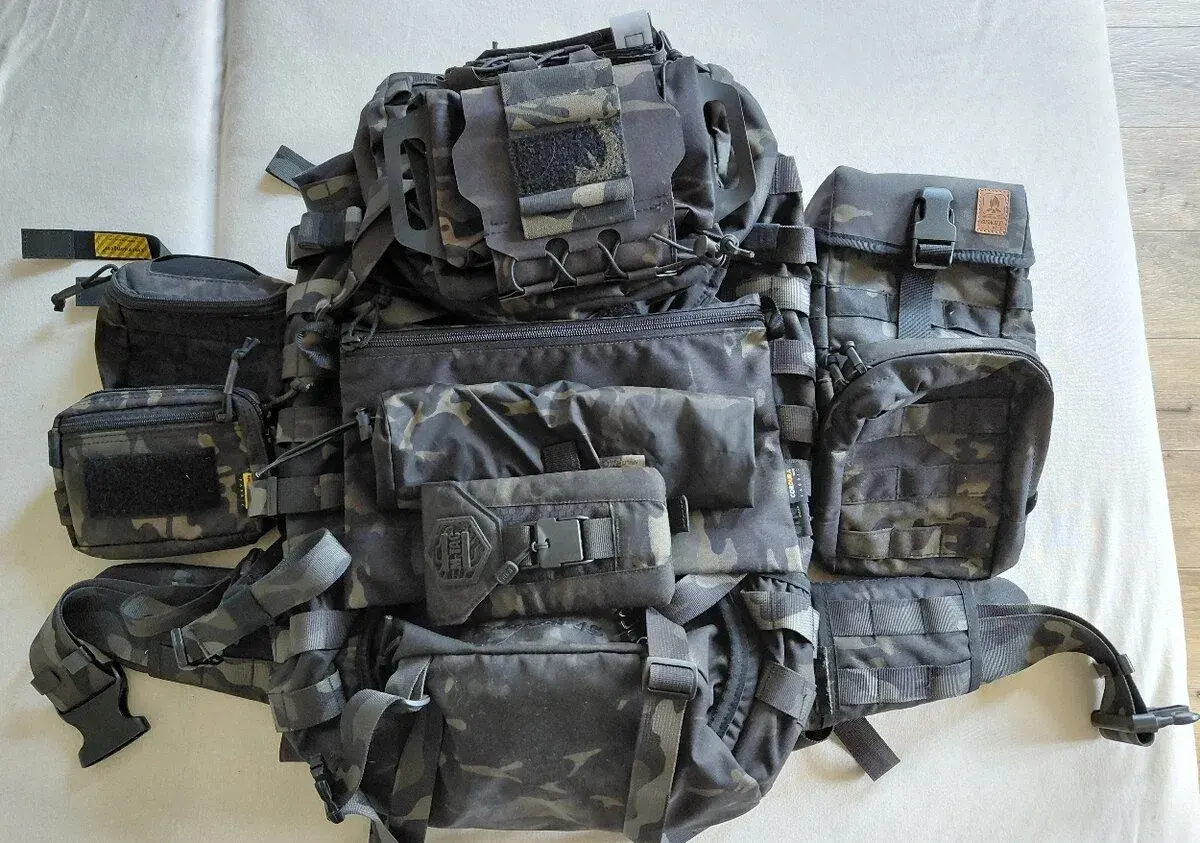 Batoh Wisport Raccoon 45L multicam Black s příslušenstvím