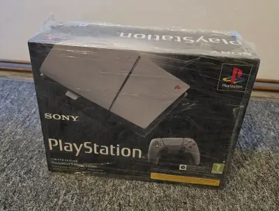 Playstation 5 Slim 30th Anniversary limited edition