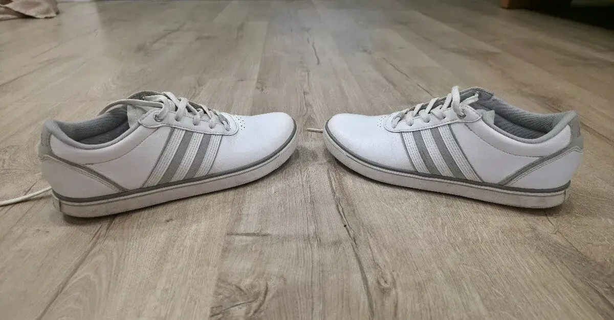 Golfové boty Adidas – vel. 38 2⁄3 (UK 5,5)