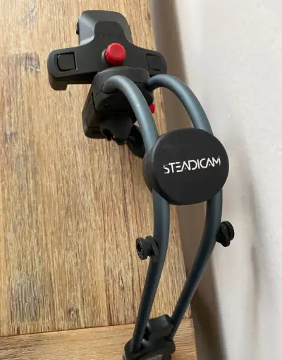 Ruční stabilizátor pro smartphone Steadicam
