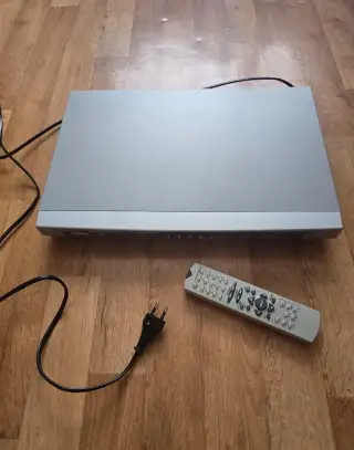 DVD Přehrávač Tesla DVX 5600