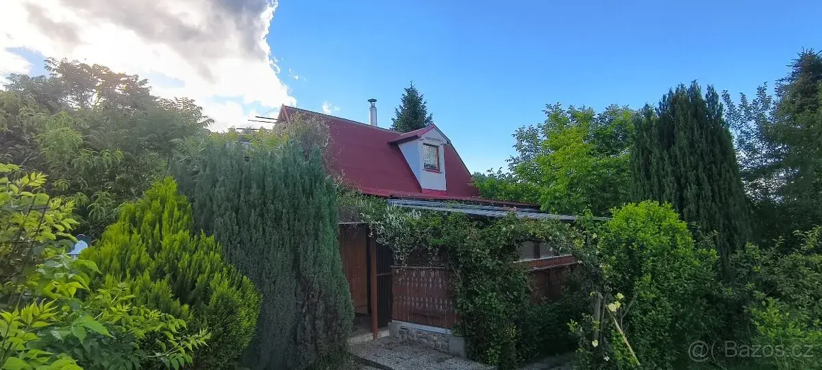 Chata v klidném prostředí s krásnými výhledy na hory