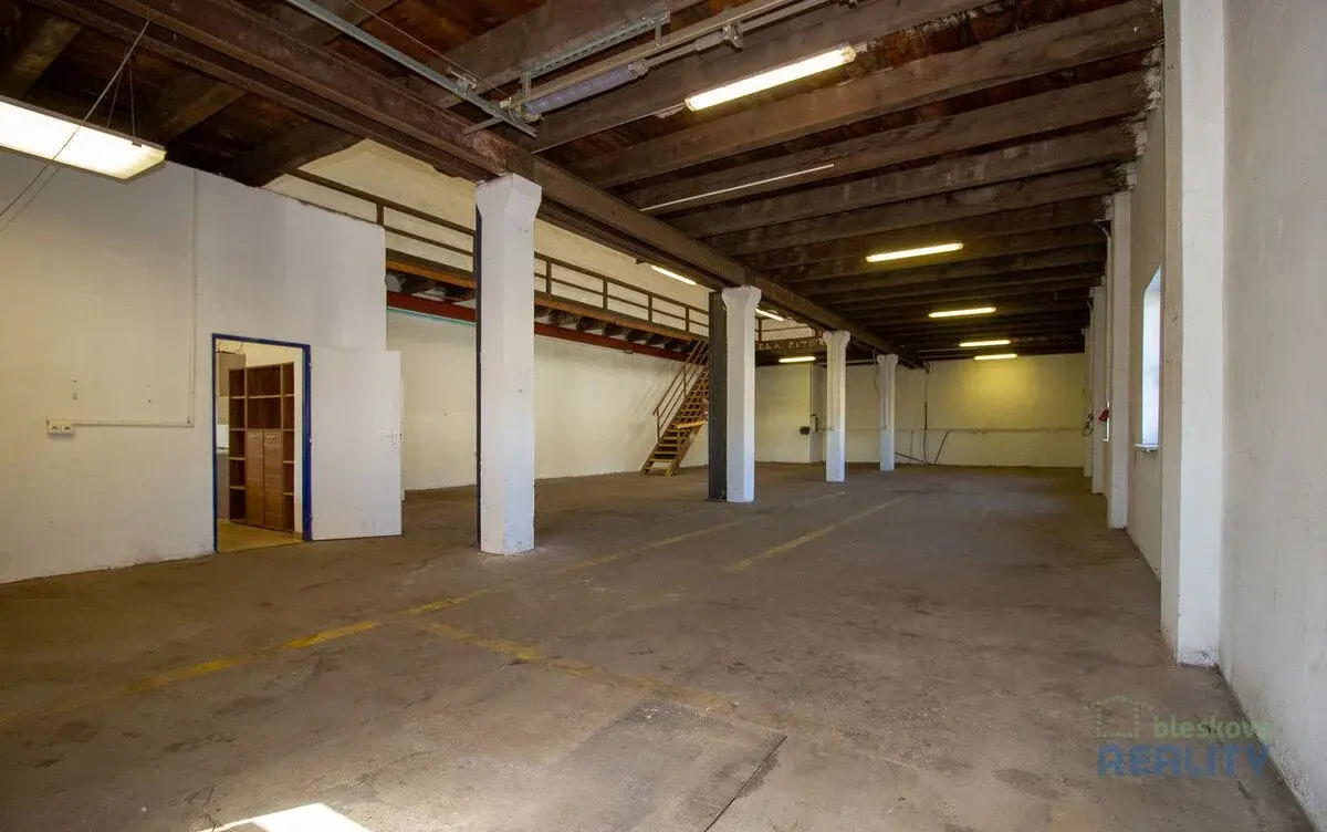 Pronájem výrobních prostor 525,9 m² – Brandýs nad Labem