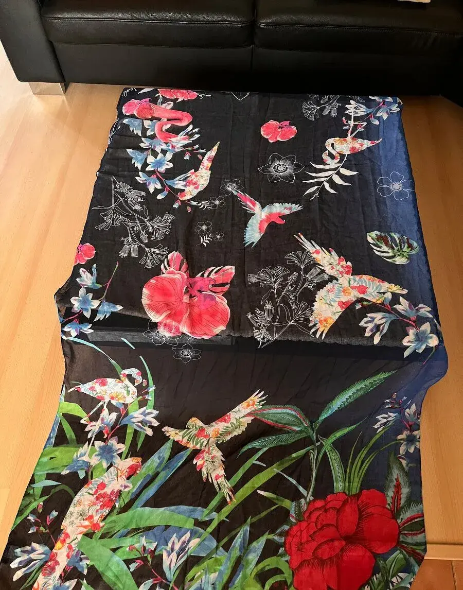 Desigual-nový velký šátek z jemné tkaniny v tropickém stylu