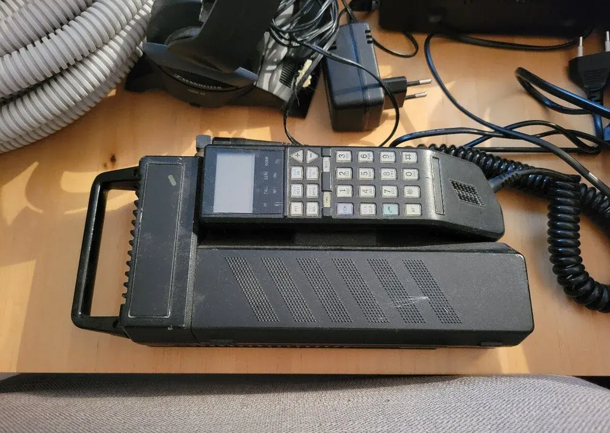 Nokia Talkman TMF-1C (BBM-2) – vzácný retro autotelefon NMT