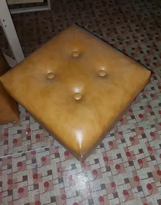 Dvě taburetky