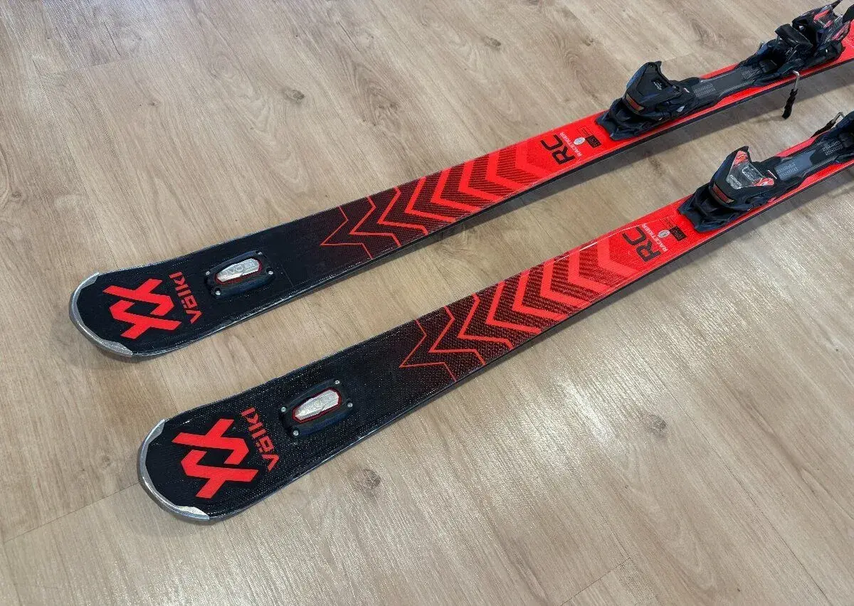 Lyže Volkl Racetiger RC 180cm, radius 17.7m