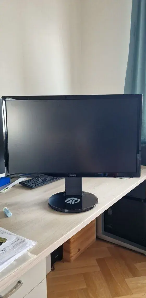 ASUS VG248QE Gaming Monitor -24" 1080p, 1ms, 144Hz