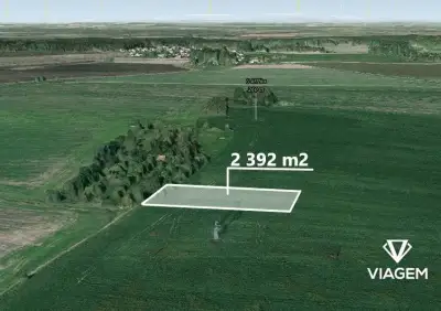 Pole 2 392 m²