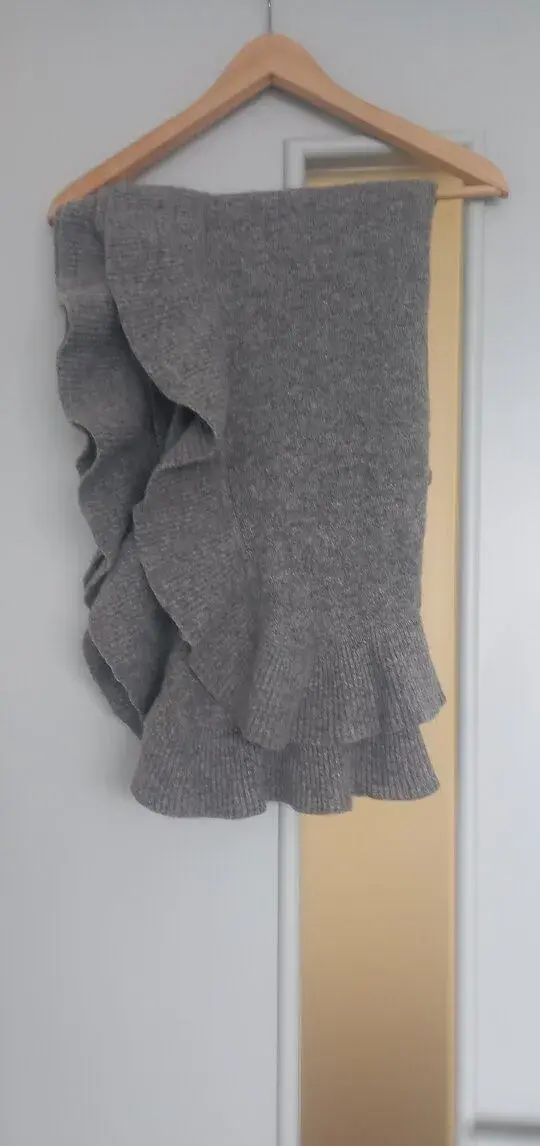 Velká vlněná šála, H&M