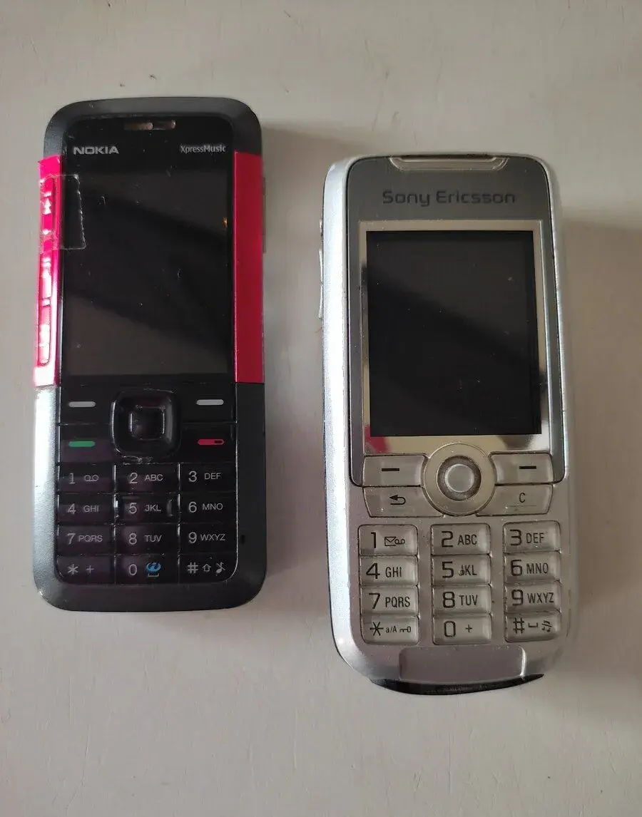 Mobily Nokia a Sony Ericsson