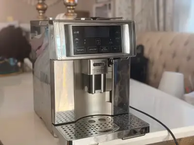 Automaticky kávovar Delonghi primadonna avant