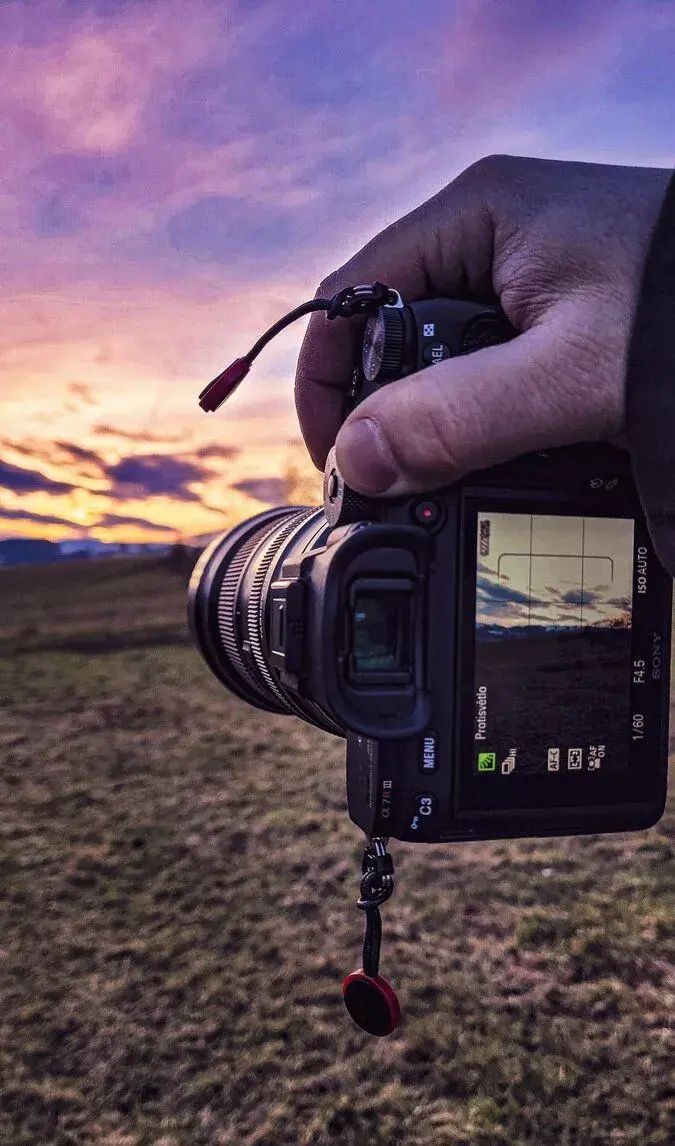 Sony Alpha A7R III, objektivy