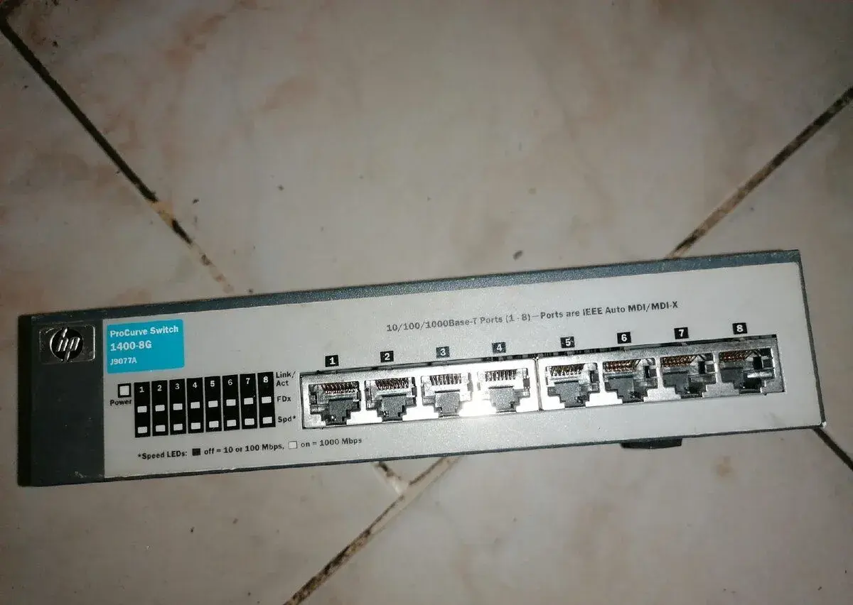 Spolehlivý HP ProCurve Switch 1800-24G (J9077A)