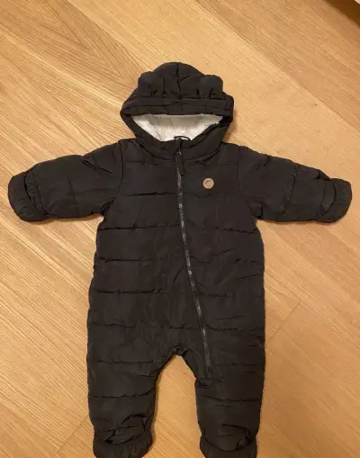 Zimní kombinéza H&M, černá vel. 74
