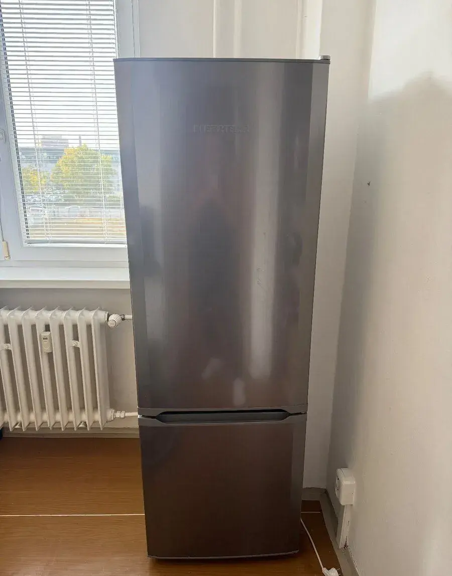Chladničku s mrazničkou Liebherr-SLEVA