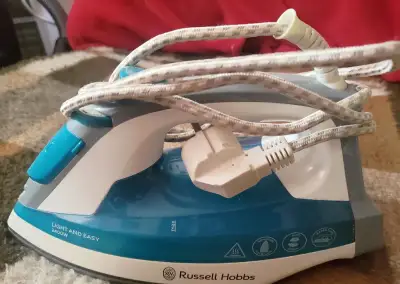 Žehlička Russel Hobbs 2400W