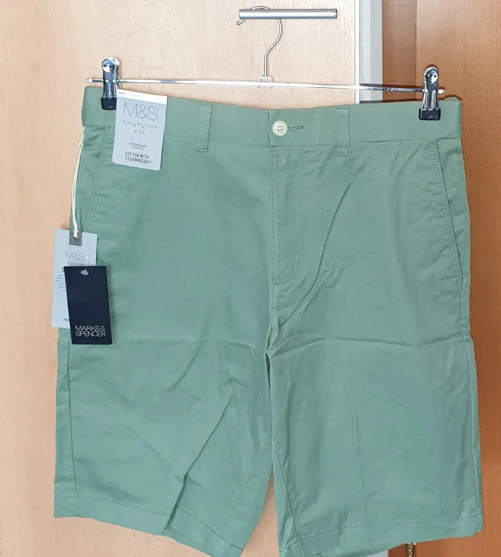 Pěkné, nové kraťasy Marks & Spencer khaki. Velikost p