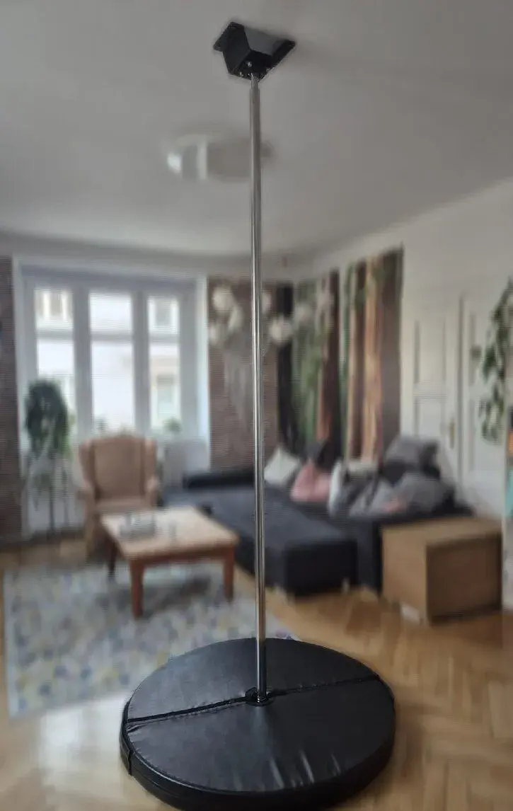 Poledance tyč - stropní ukotvení + matrace na zakázku