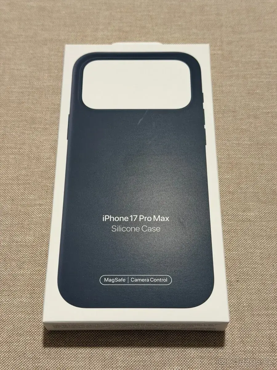 Apple silikonový kryt s MagSafe na iPhone 17 Pro Max – černý
