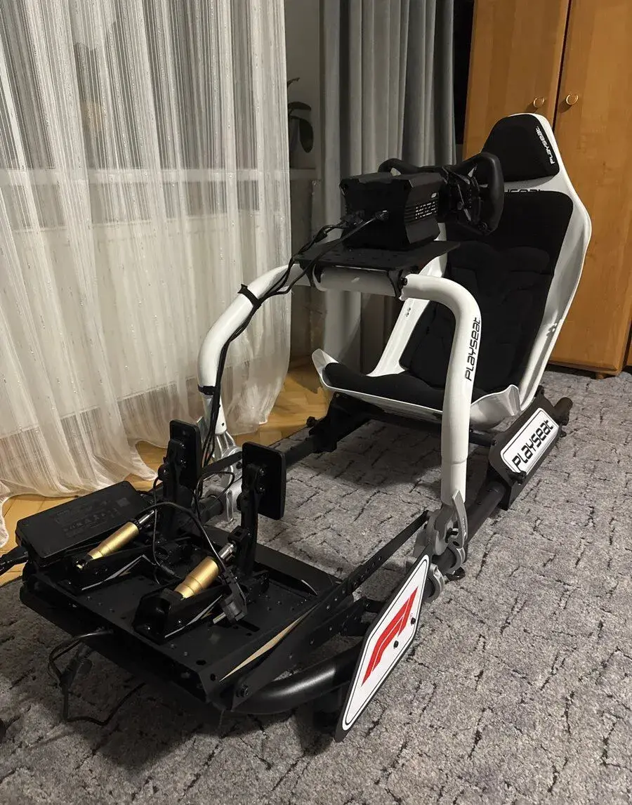 Sim racing cocpit kompletní,Moza