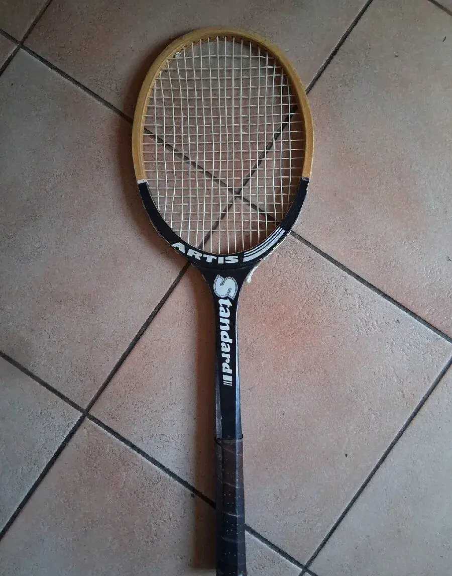 Stará raketa Artis