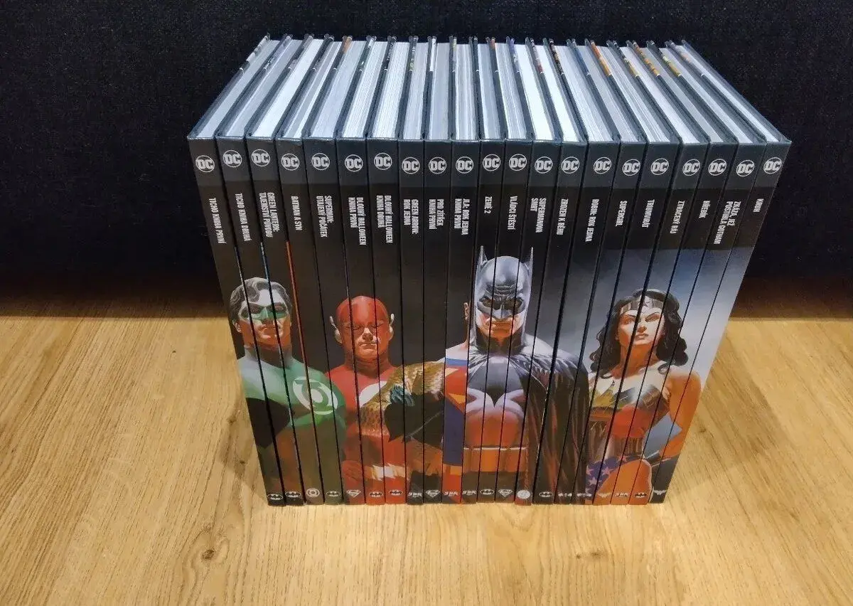 DC Komiksový komplet - 21 knih