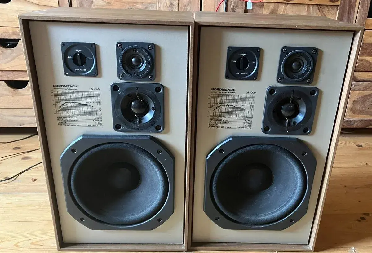 ŠPIČKOVÉ REPRO NORDMENDE LB 1000 (ROK 1978) 80/120W