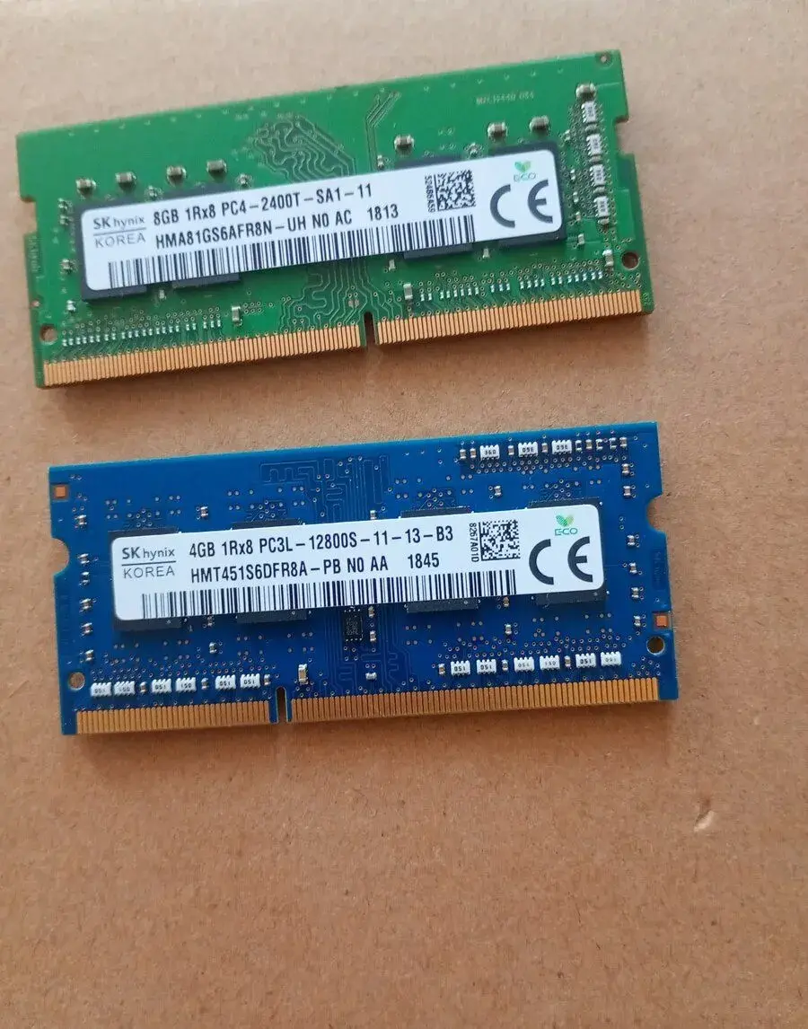 Notebok - Ram , 4GB , 8GB, + starší ram v ceně.