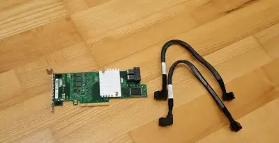 Řadič Fujitsu Primergy PRAID CP400i D3307-A12 GS2 + 2x miniS