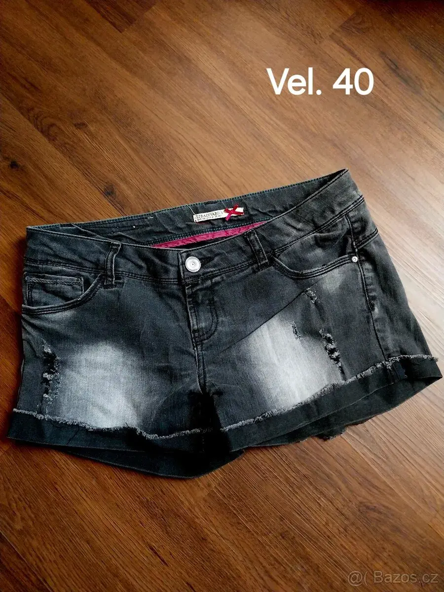 Krásné kraťasy - více druhů :)