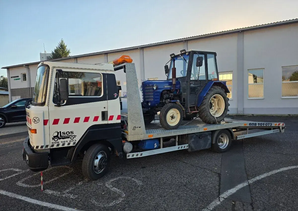 Nissan L60